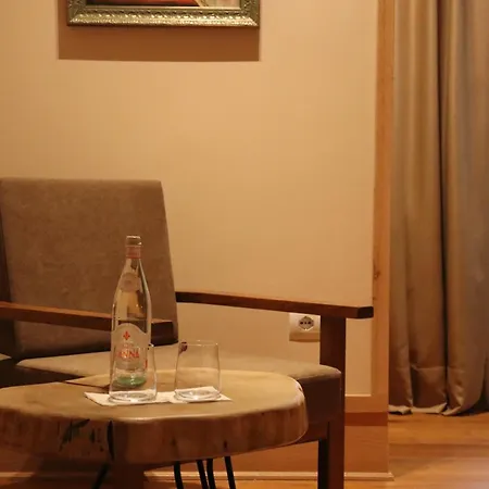 Πανδοχείο Velar Boutique *